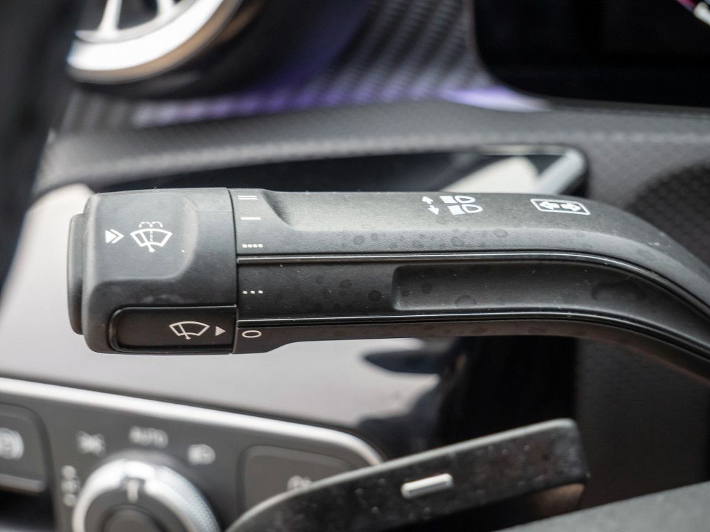 Mercedes-Benz CLA 220 2025