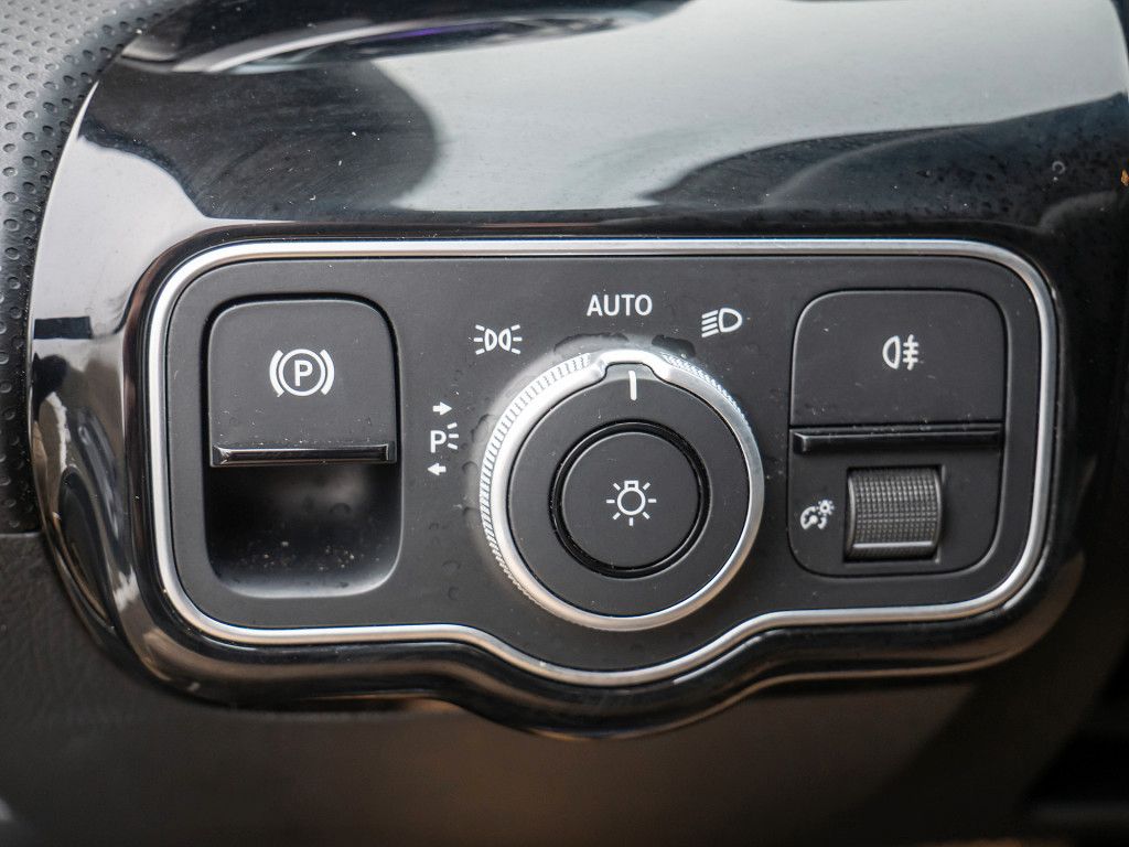 Mercedes-Benz CLA 220 2025