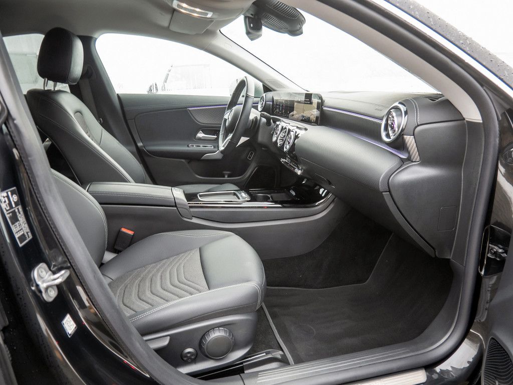Mercedes-Benz CLA 220 2025