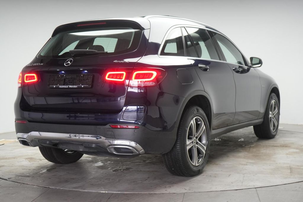 Mercedes-Benz GLC 300 2021