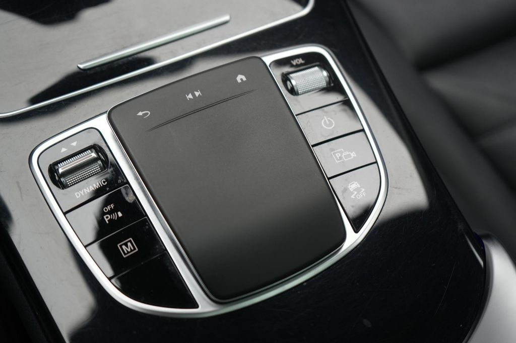 Mercedes-Benz GLC 300 2021