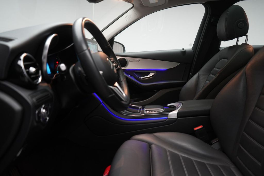 Mercedes-Benz GLC 300 2021