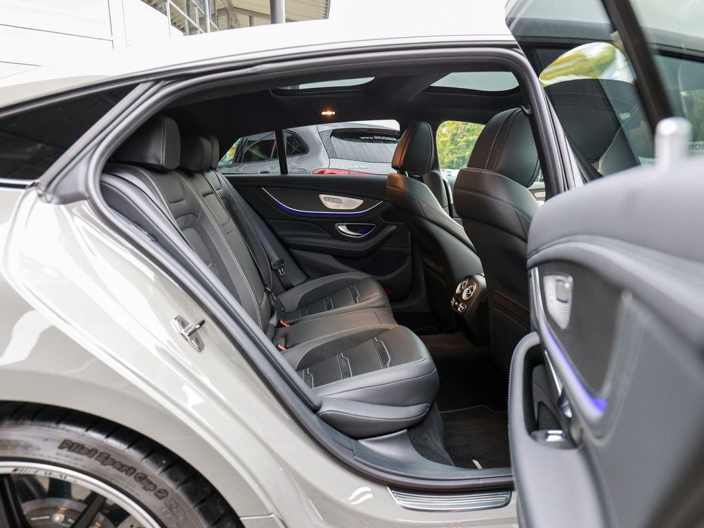 Mercedes-Benz AMG GT S 2025