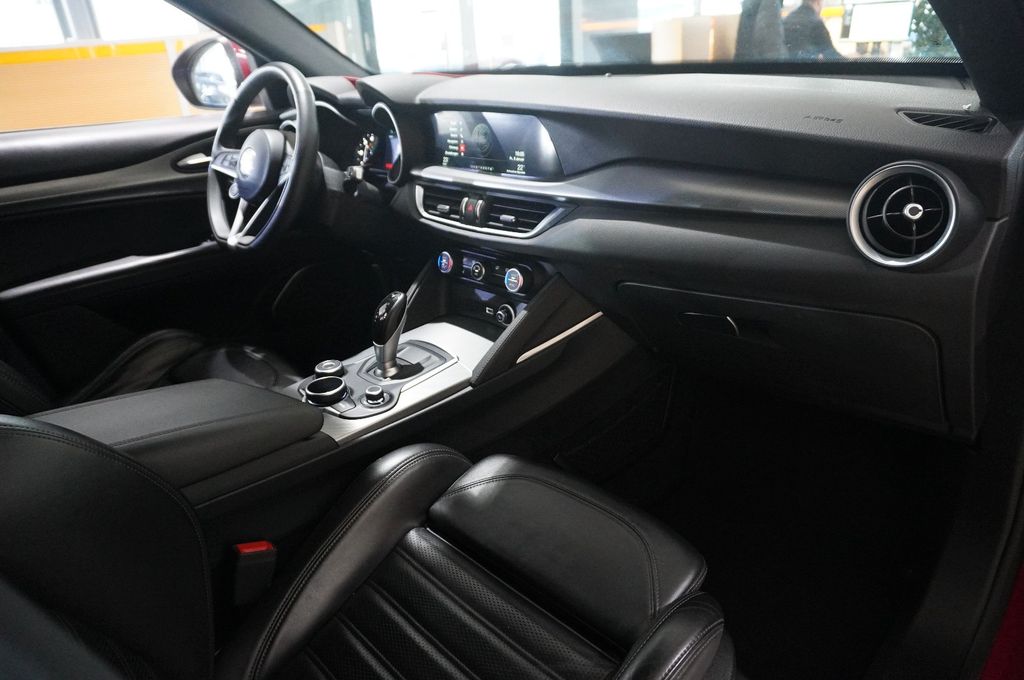 Alfa Romeo Stelvio 2019