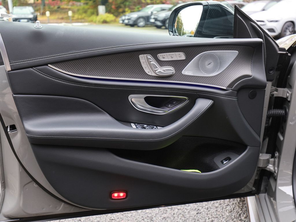 Mercedes-Benz AMG GT S 2025