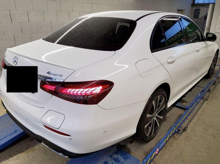 Mercedes-Benz E 300 2022