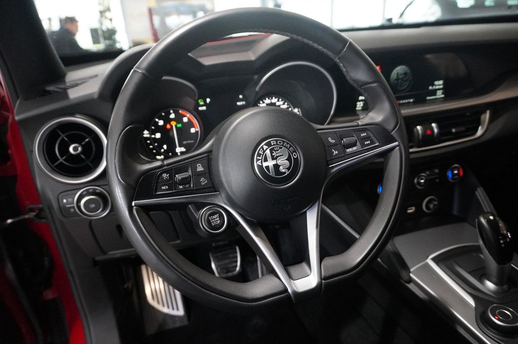 Alfa Romeo Stelvio 2019