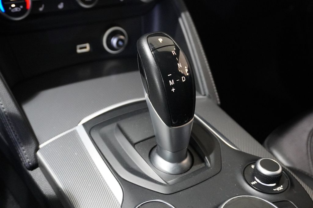 Alfa Romeo Stelvio 2019