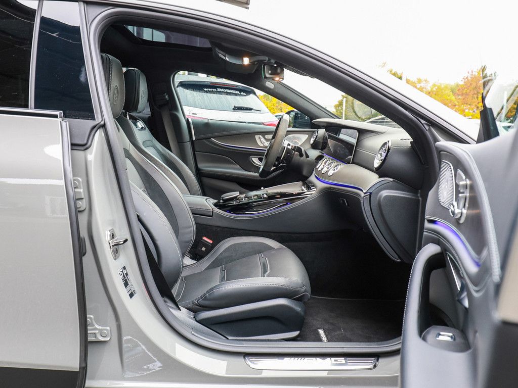 Mercedes-Benz AMG GT S 2025