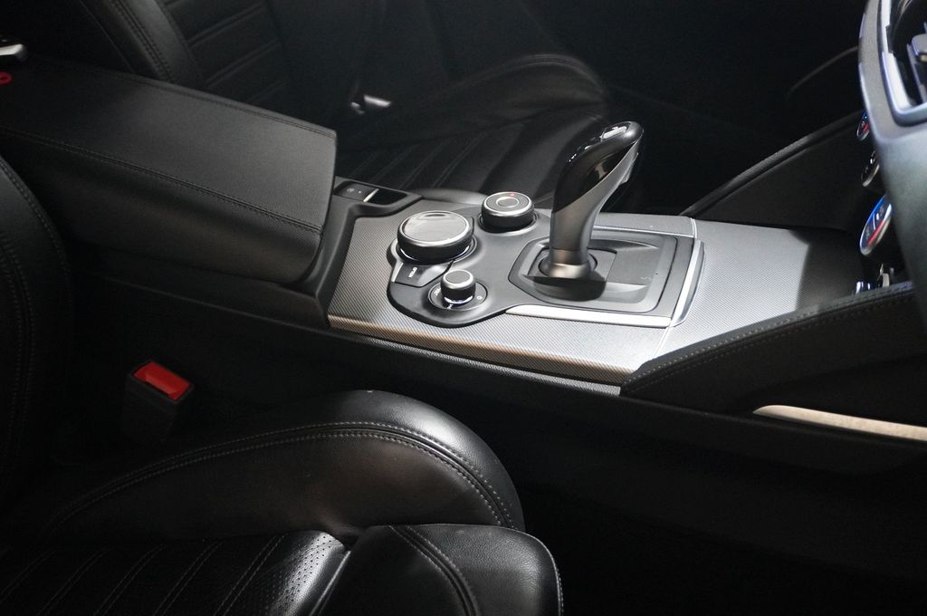 Alfa Romeo Stelvio 2019