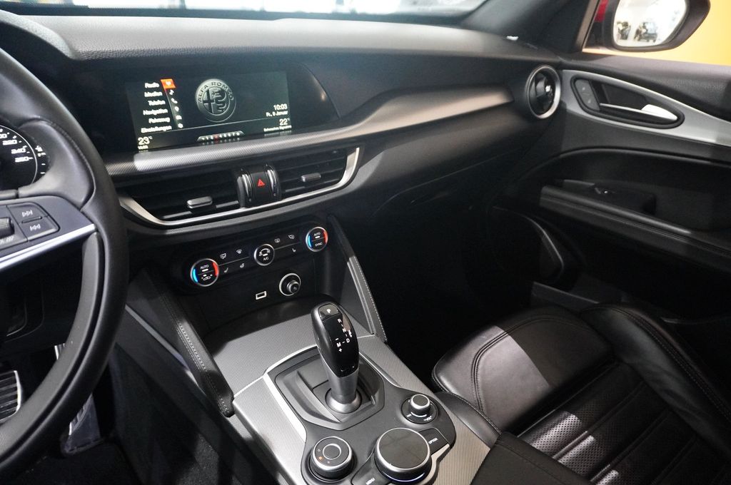 Alfa Romeo Stelvio 2019