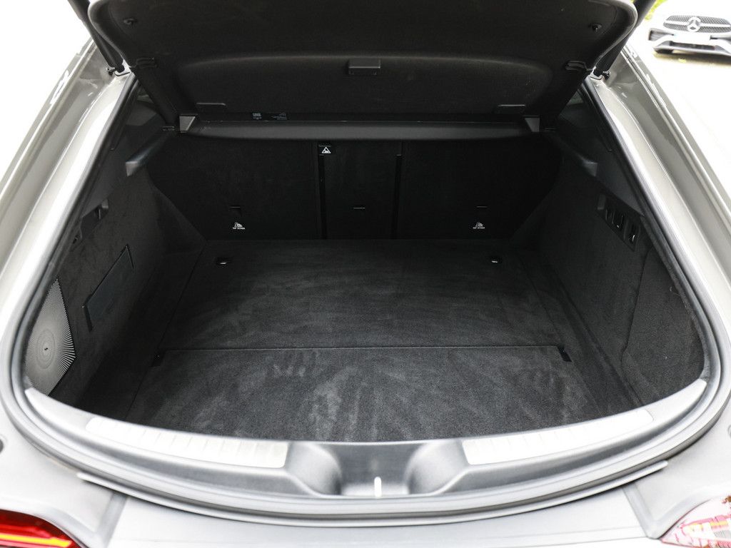 Mercedes-Benz AMG GT S 2025