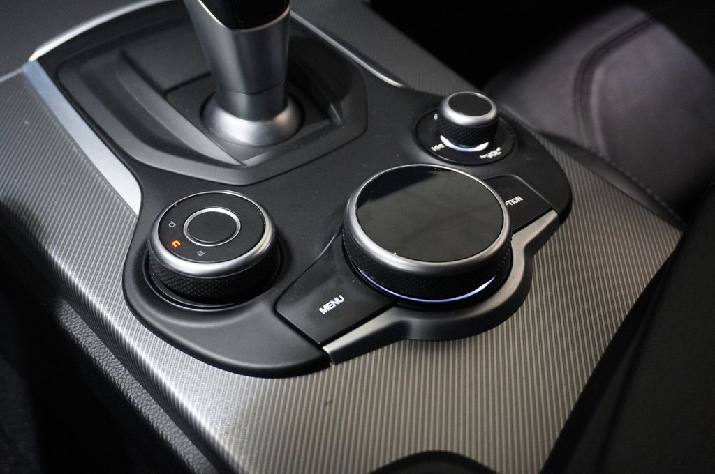 Alfa Romeo Stelvio 2019