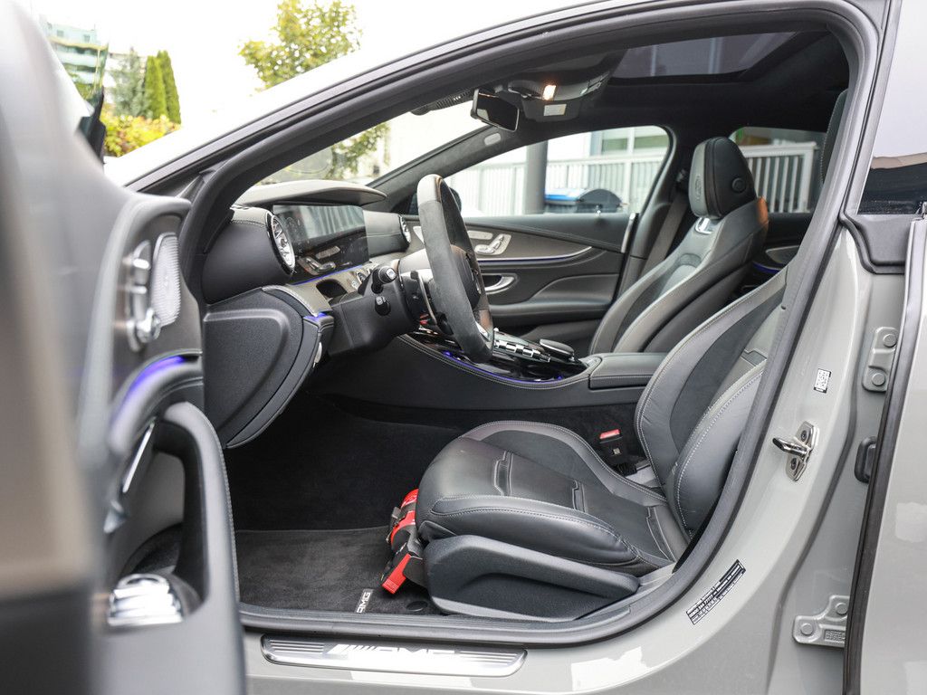 Mercedes-Benz AMG GT S 2025