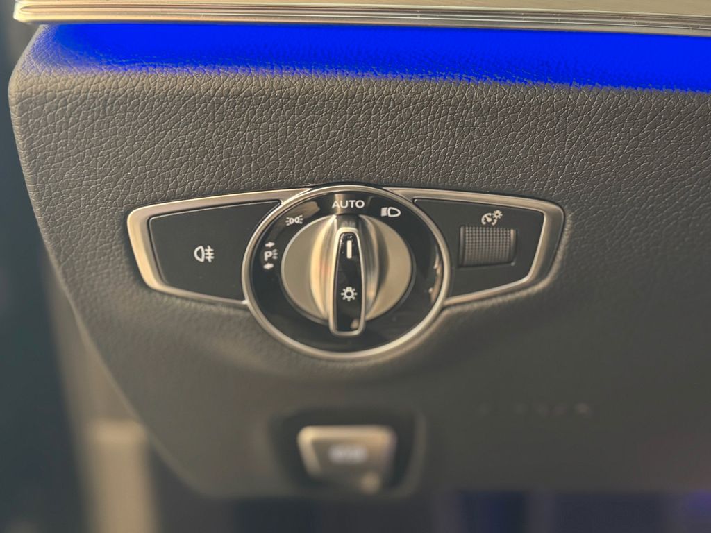 Mercedes-Benz E 220 2021