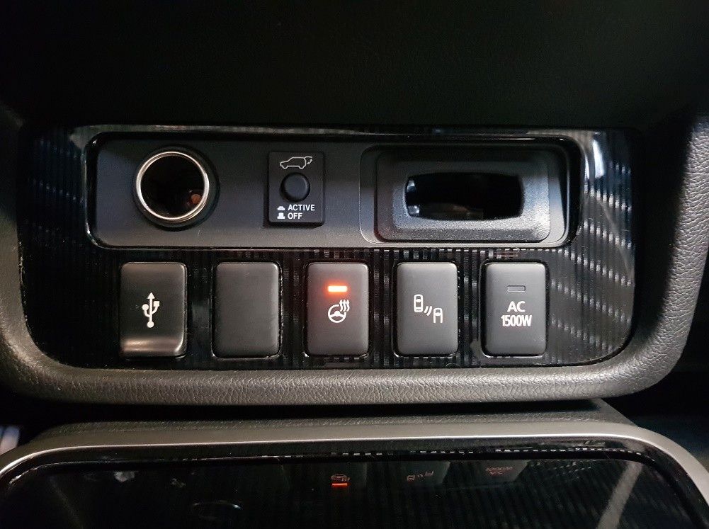 Mitsubishi Plug-in Hybrid Outlander 2019