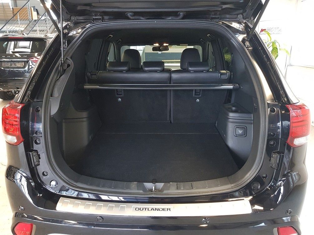 Mitsubishi Plug-in Hybrid Outlander 2019