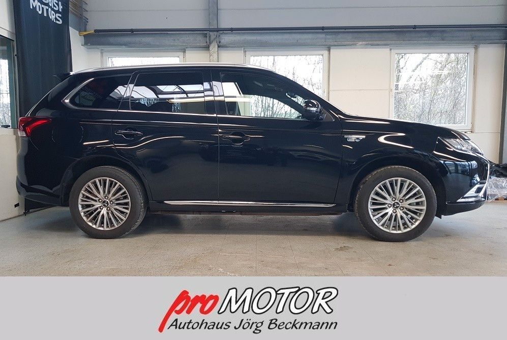 Mitsubishi Plug-in Hybrid Outlander 2019