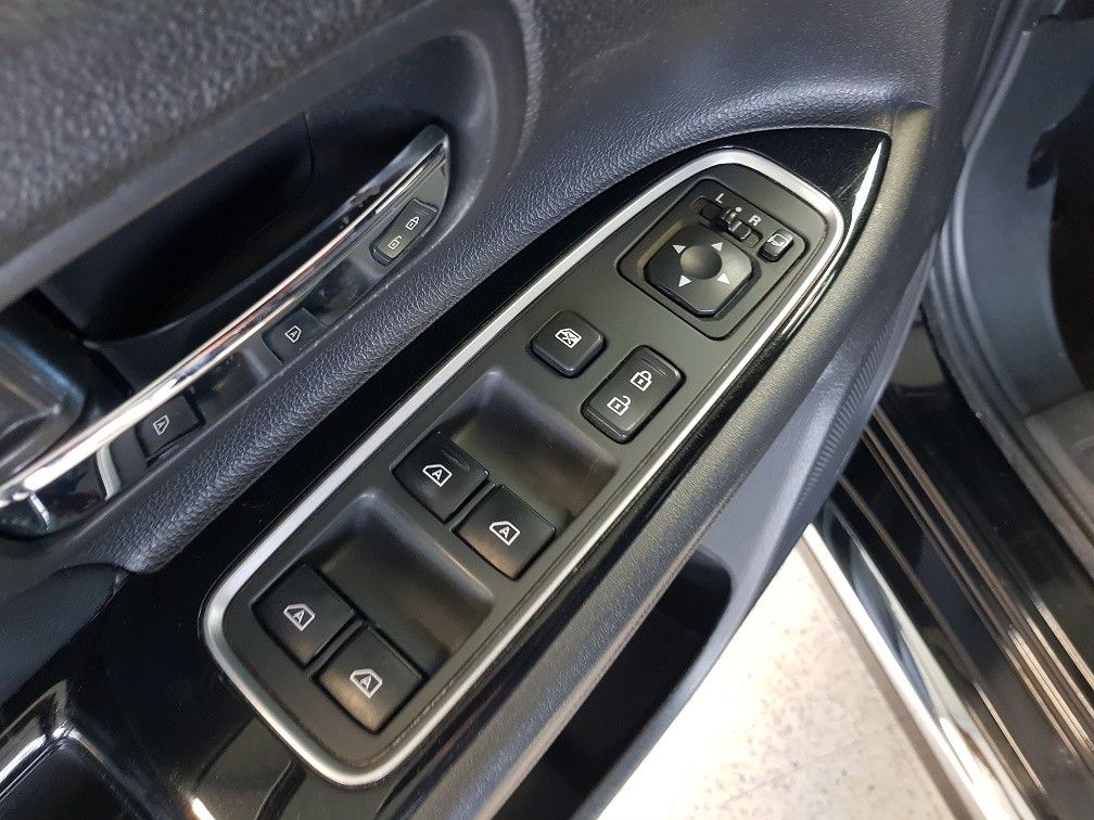 Mitsubishi Plug-in Hybrid Outlander 2019