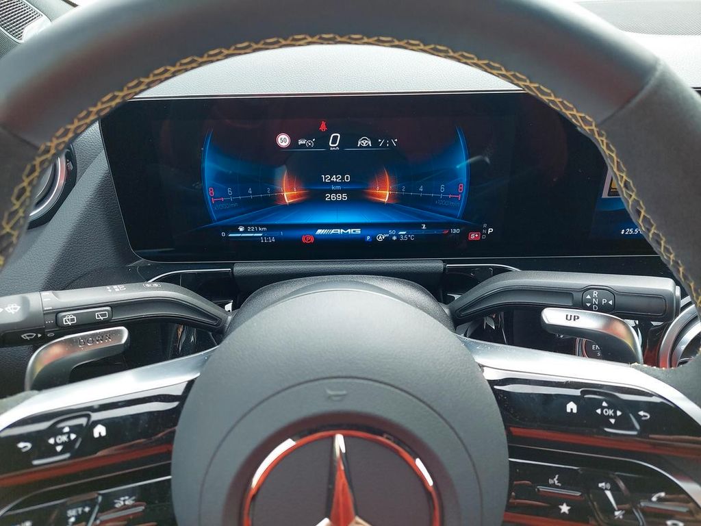 Mercedes-Benz GLA 45 AMG 2025