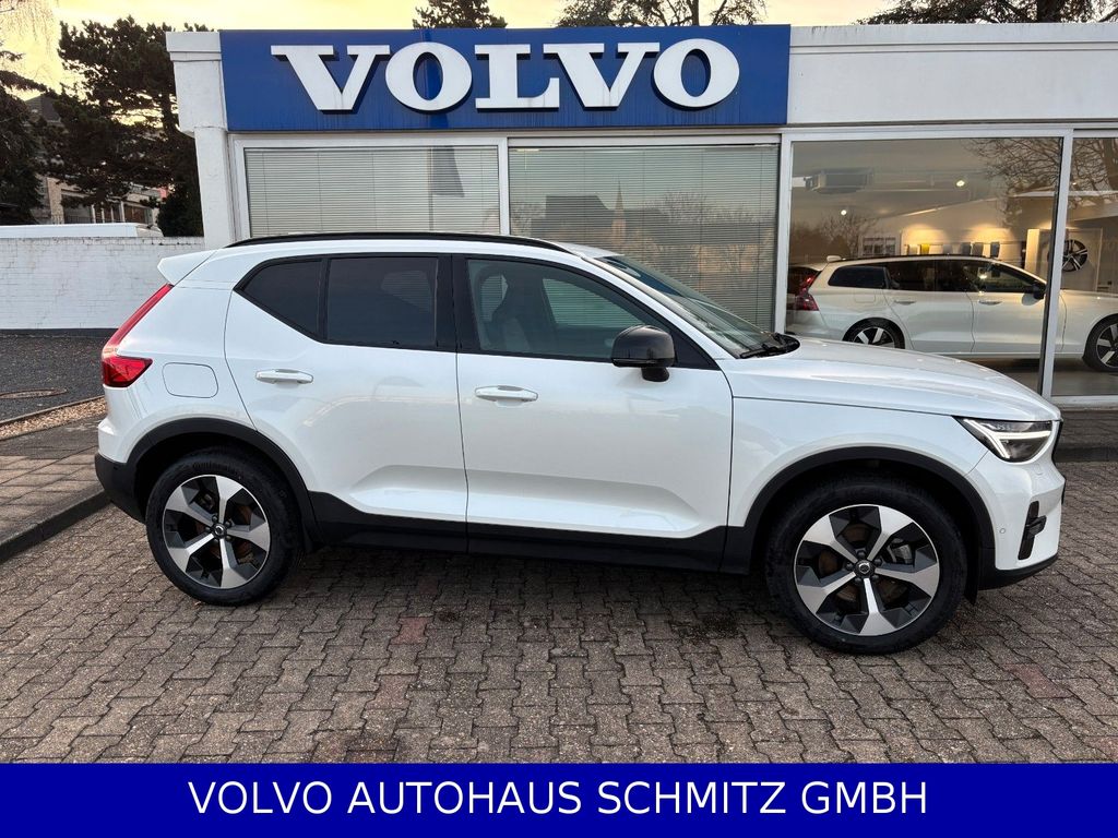 Volvo XC40 2025