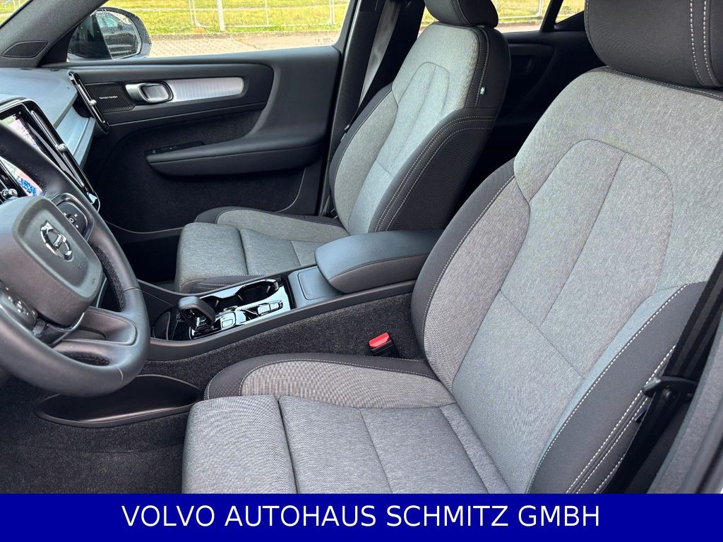 Volvo XC40 2025