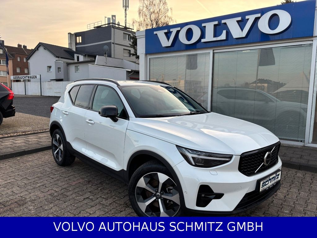 Volvo XC40 2025