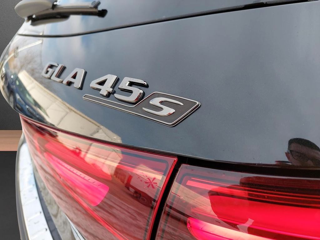 Mercedes-Benz GLA 45 AMG 2025