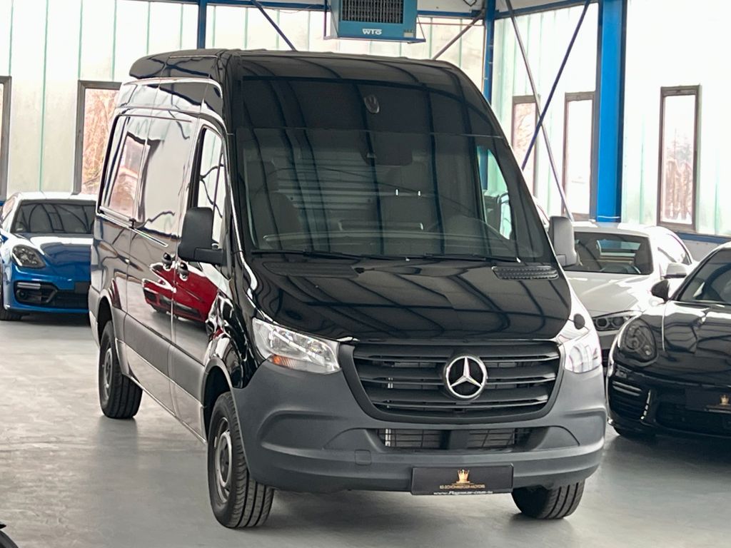 Mercedes-Benz Sprinter 2025
