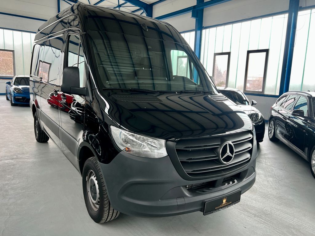 Mercedes-Benz Sprinter 2025