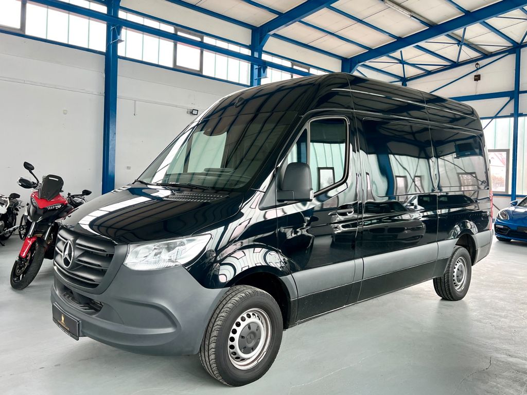 Mercedes-Benz Sprinter 2025
