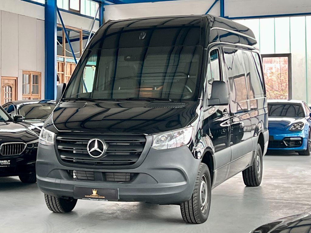 Mercedes-Benz Sprinter 2025