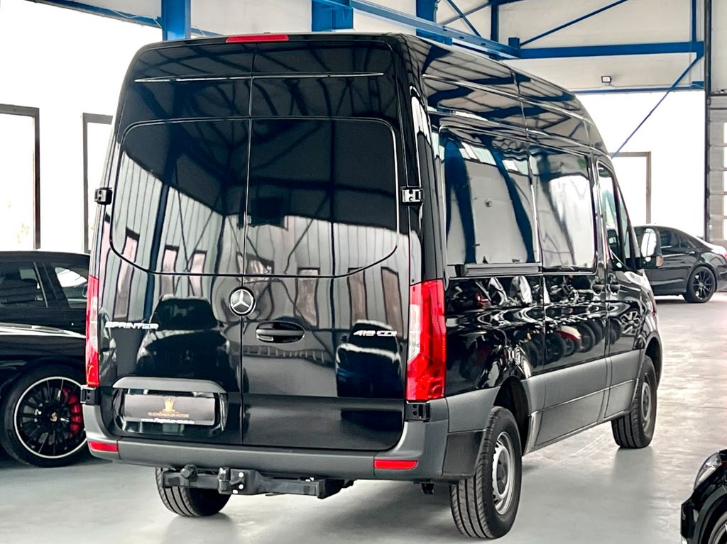 Mercedes-Benz Sprinter 2025