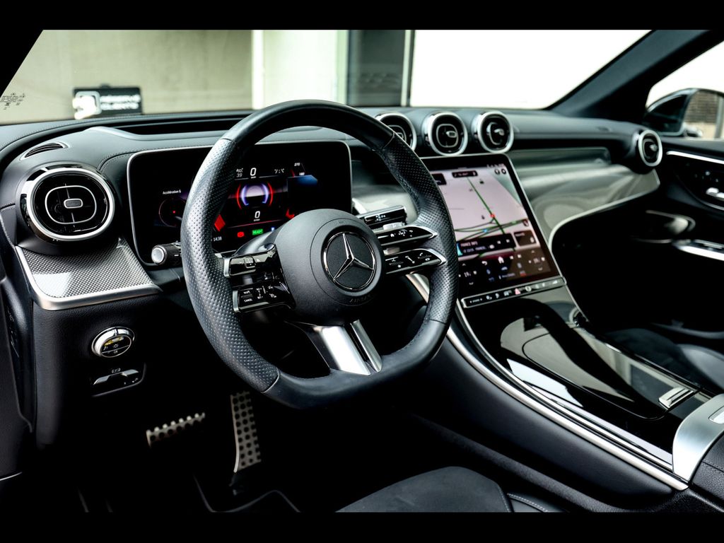 Mercedes-Benz GLC 300 2023