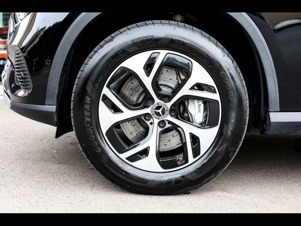 Mercedes-Benz GLC 300 2024