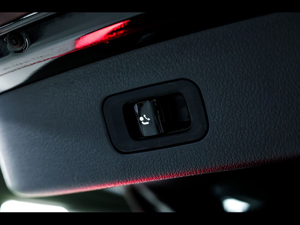 Mercedes-Benz GLC 300 2023