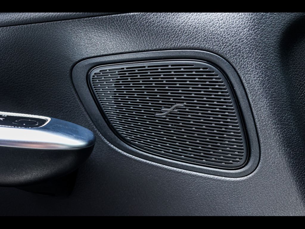 Mercedes-Benz GLC 300 2024