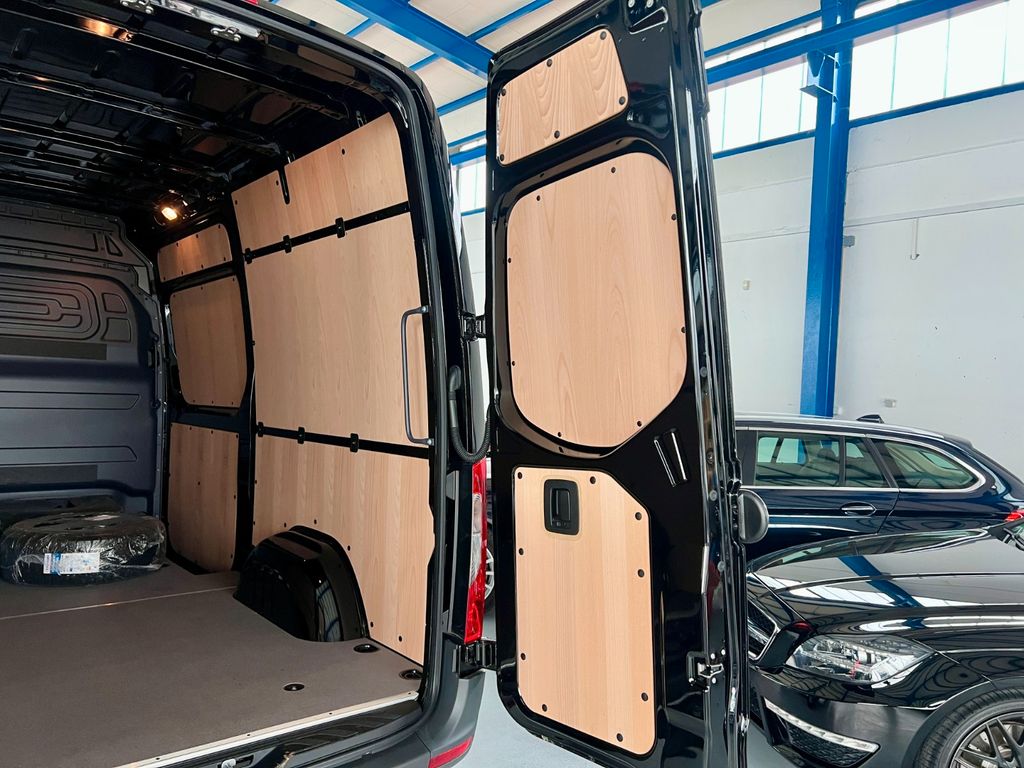 Mercedes-Benz Sprinter 2025