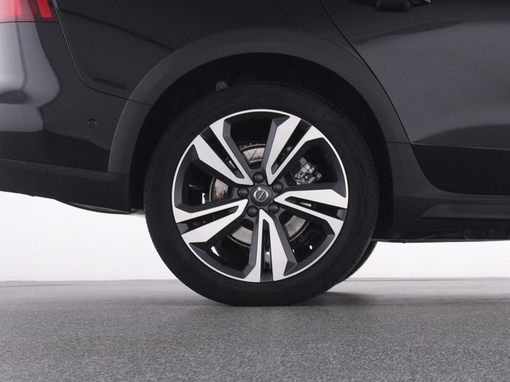 Volvo V60 Cross Country 2024