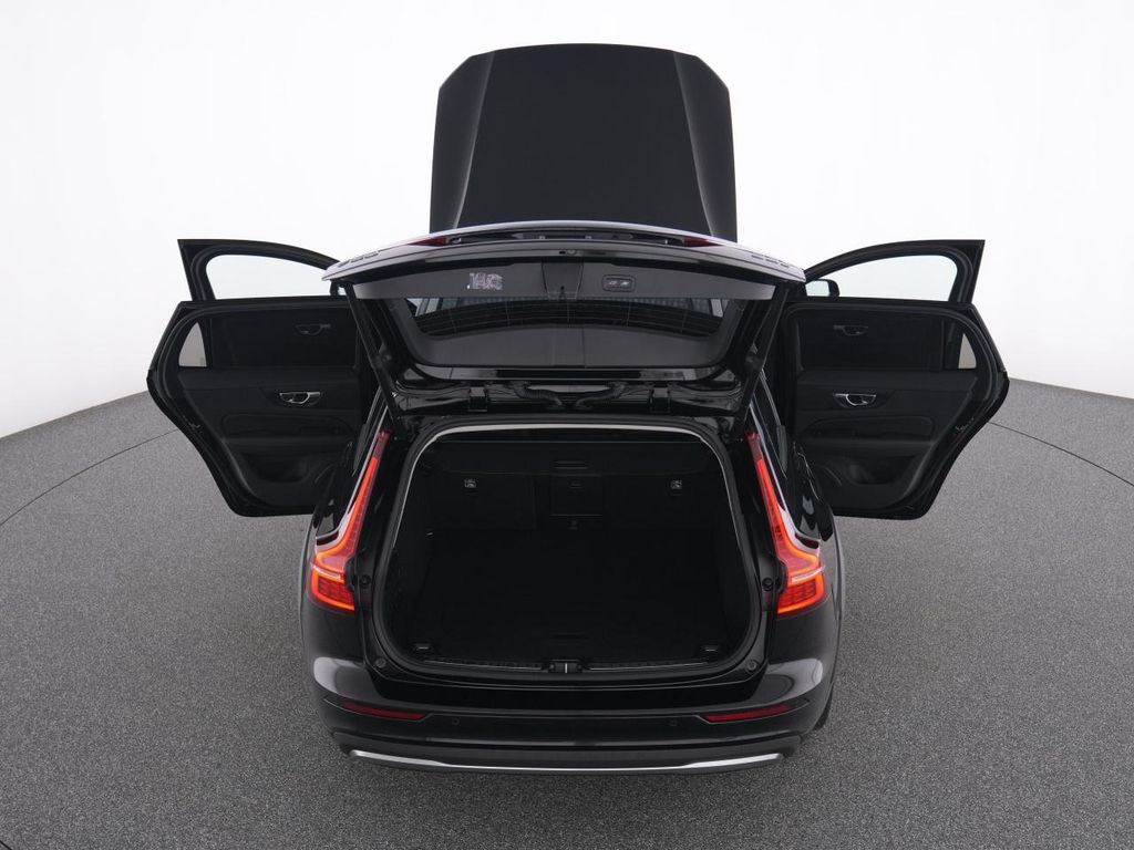 Volvo V60 Cross Country 2024