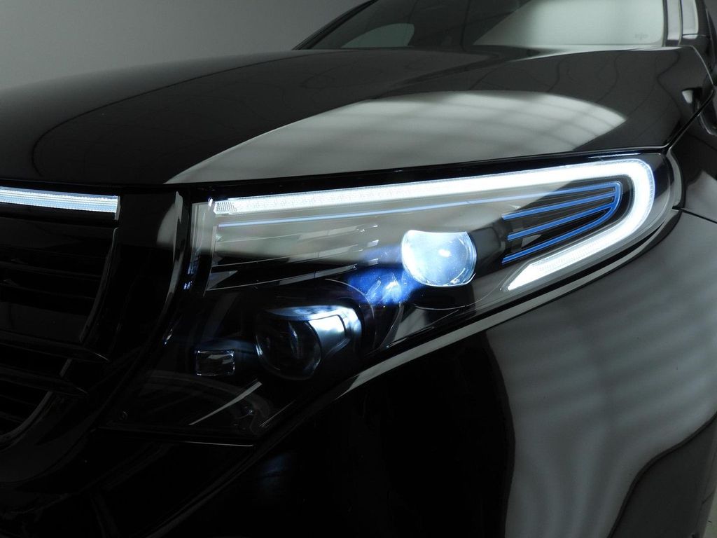 Mercedes-Benz EQC 2023