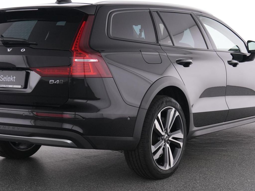 Volvo V60 Cross Country 2024