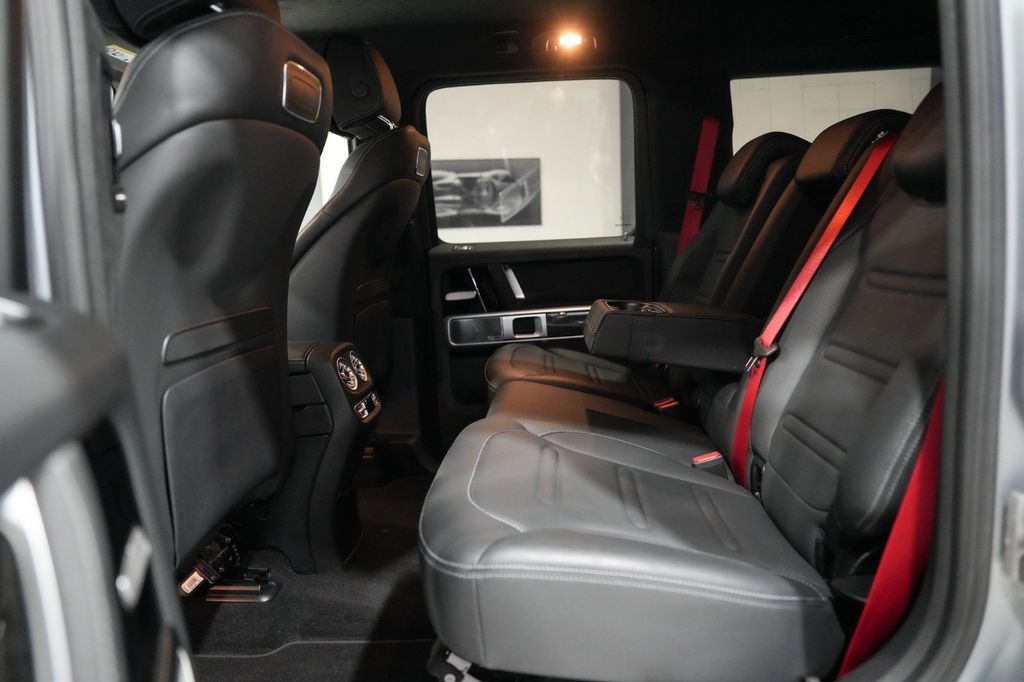 Mercedes-Benz G 400 2023