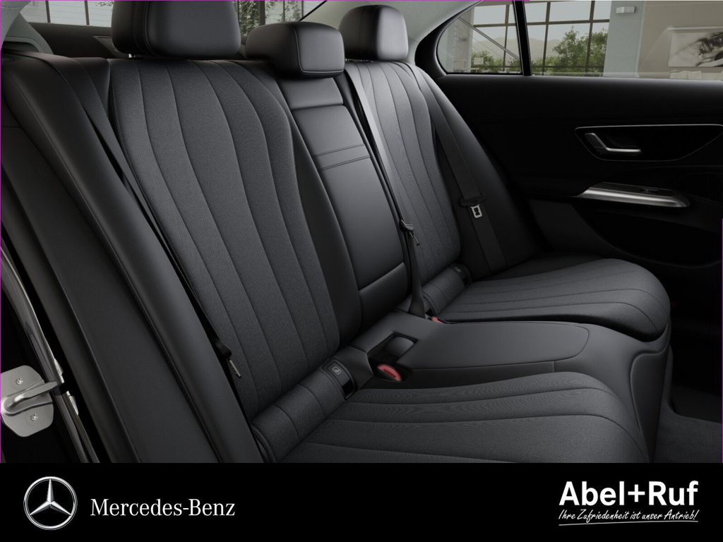 Mercedes-Benz E 220 2025