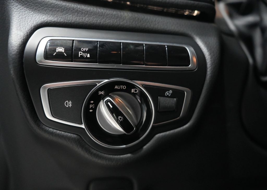 Mercedes-Benz G 400 2023