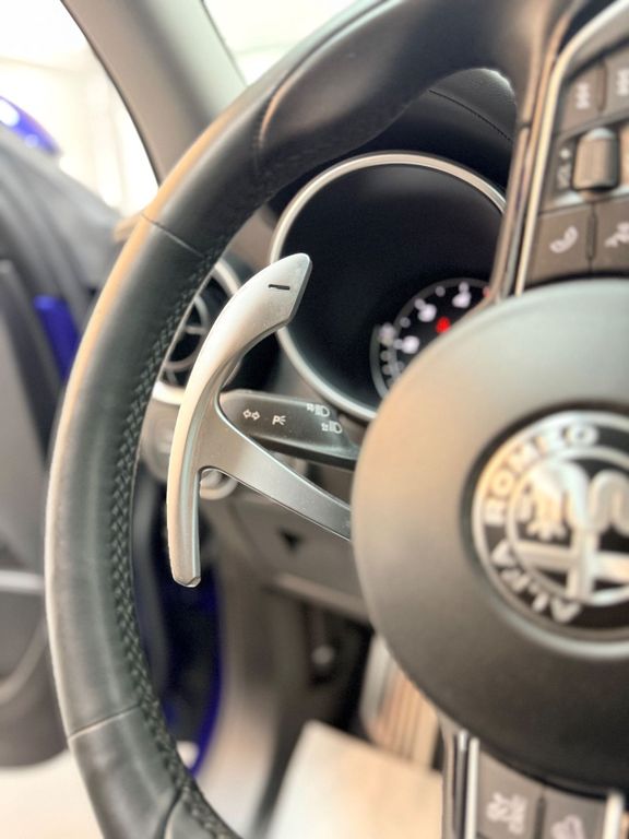 Alfa Romeo Stelvio 2021