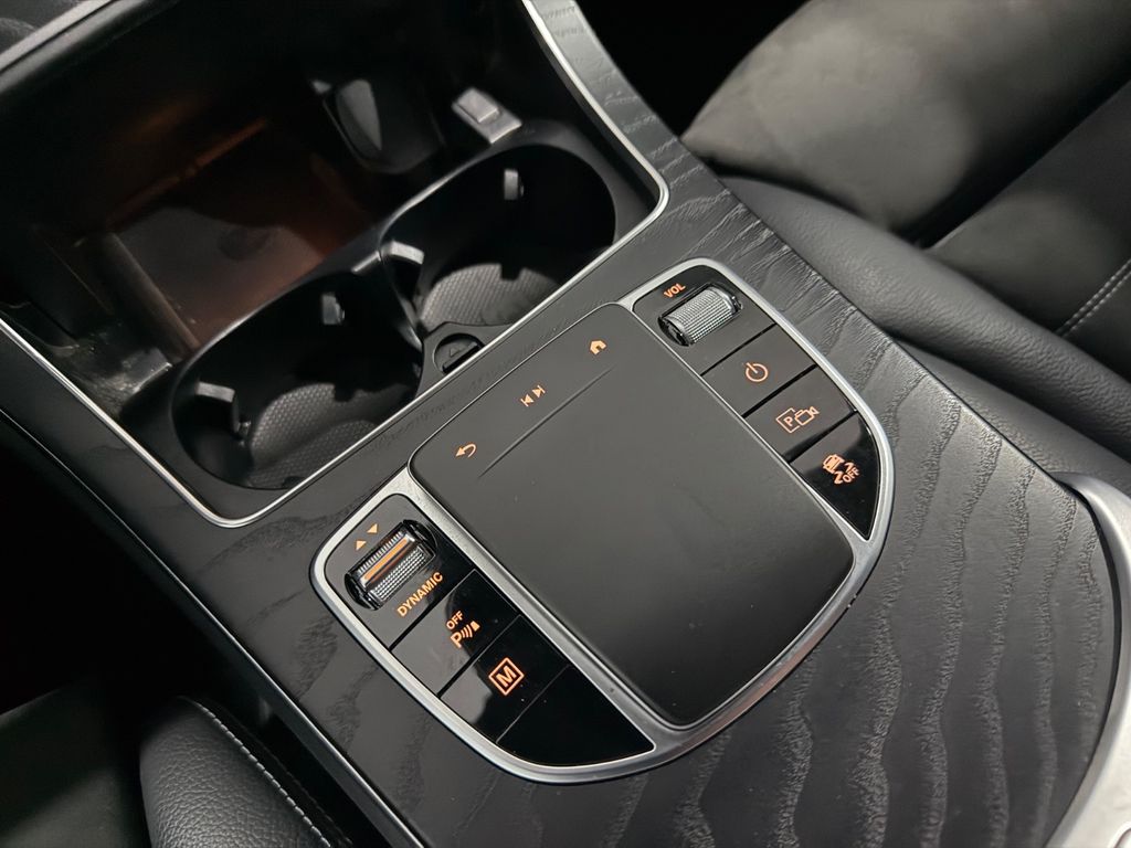 Mercedes-Benz GLC 300 2021