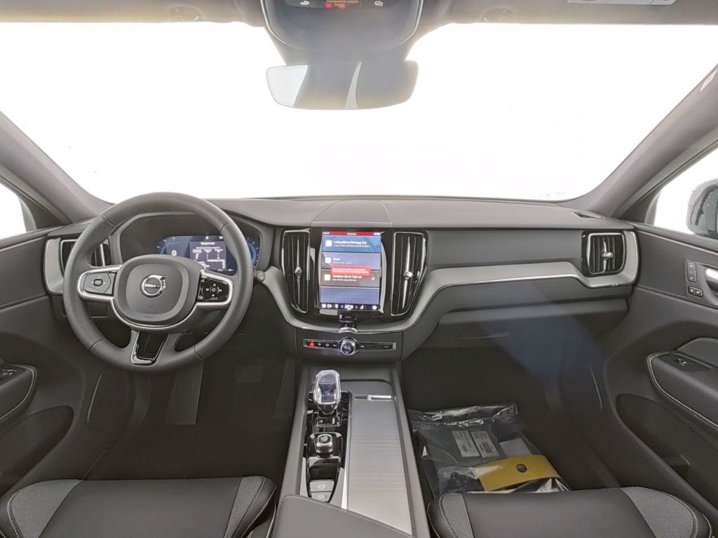 Volvo XC60 2025