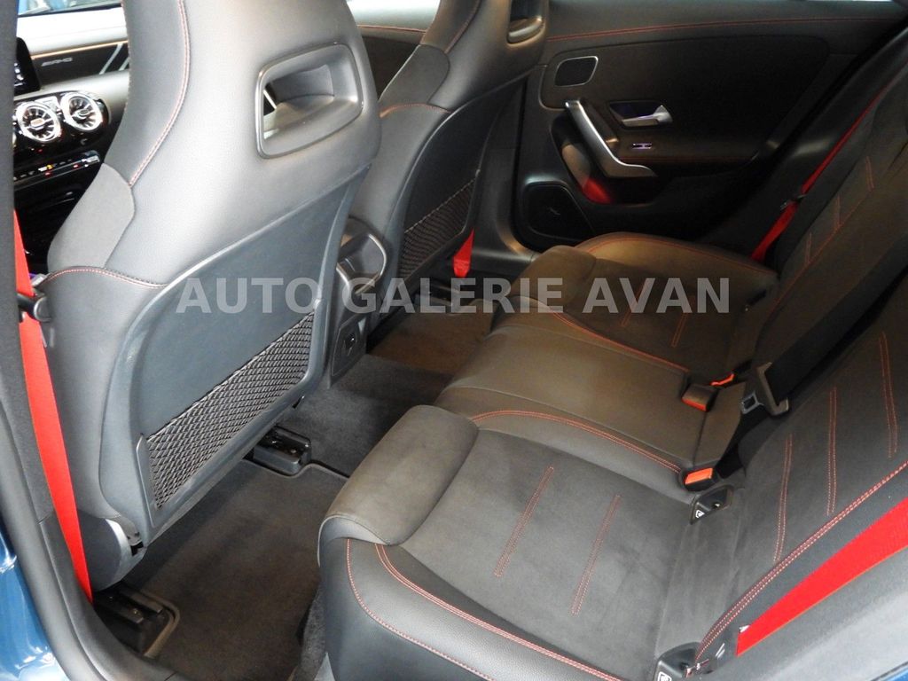 Mercedes-Benz CLA 45 AMG 2021