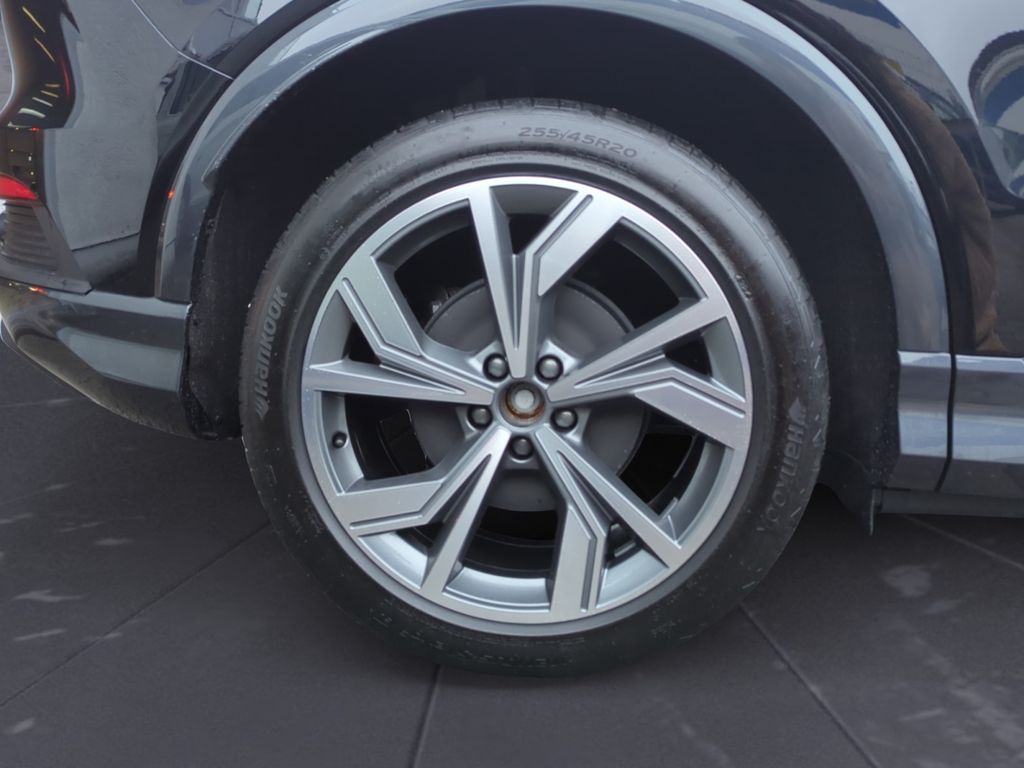 Audi Q4 e-tron 2025